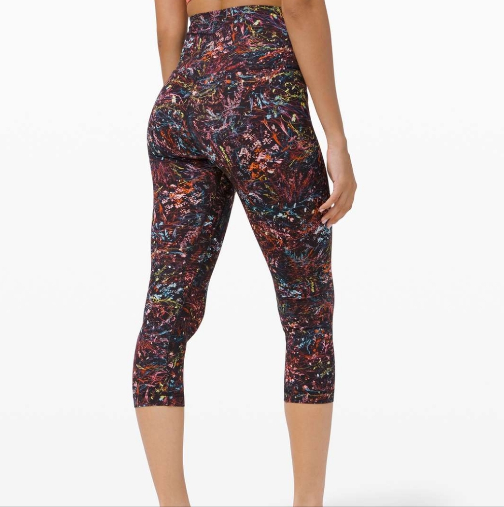 Lululemon Align Crop *21" Foliage Overlay Multi like new